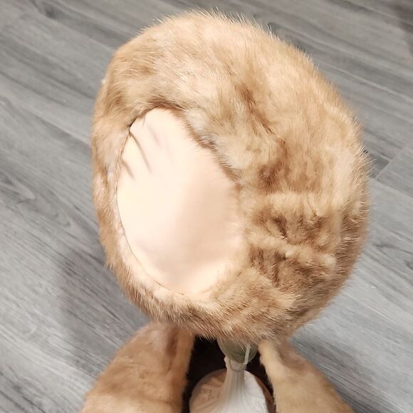 GUC Mink Fur Hat & Collar Vintage Set - Picture 2 of 13